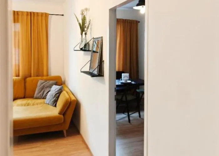 Metro 1br - 3 Min To U1 Metro - Free Parking *